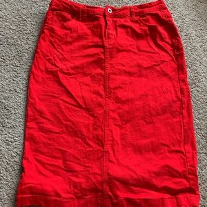 Adorable red denim stretchy skirt!